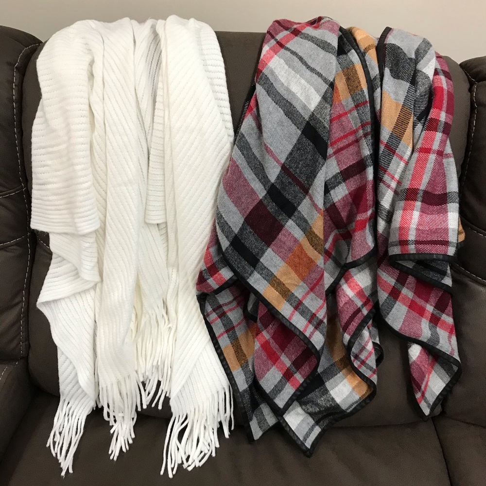2 Ponchos